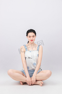 女生脱光衣服照片摄影图片-女生脱光衣服照片摄影作品-千库网