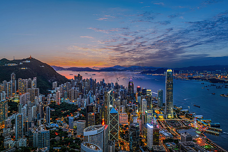 夜晚天台摄影图片-夜晚天台摄影作品-千库网